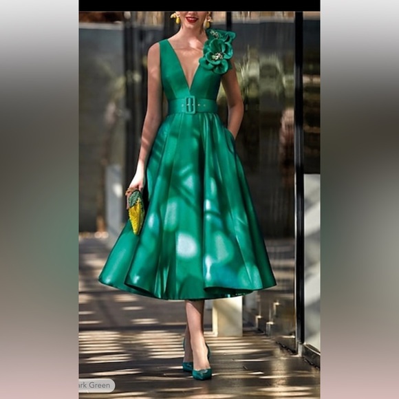 lan ting bride Dresses & Skirts - Elegant Green V-Neck Dress Prom Cocktail